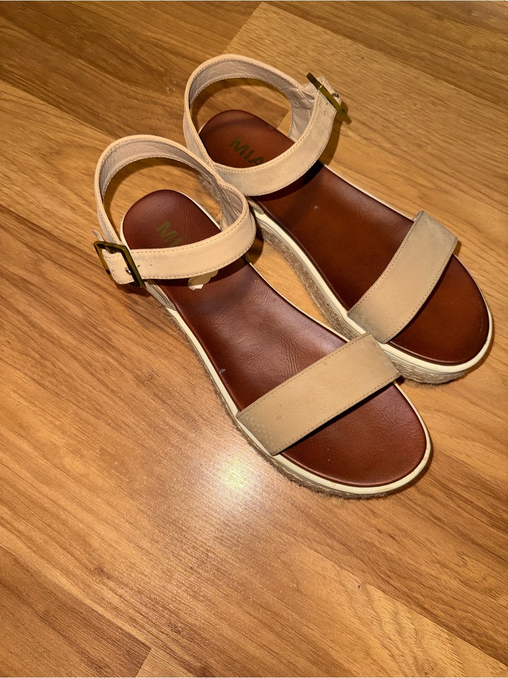 MIA Neutral Beige Ankle-Strap Platform Sandals with Buckle